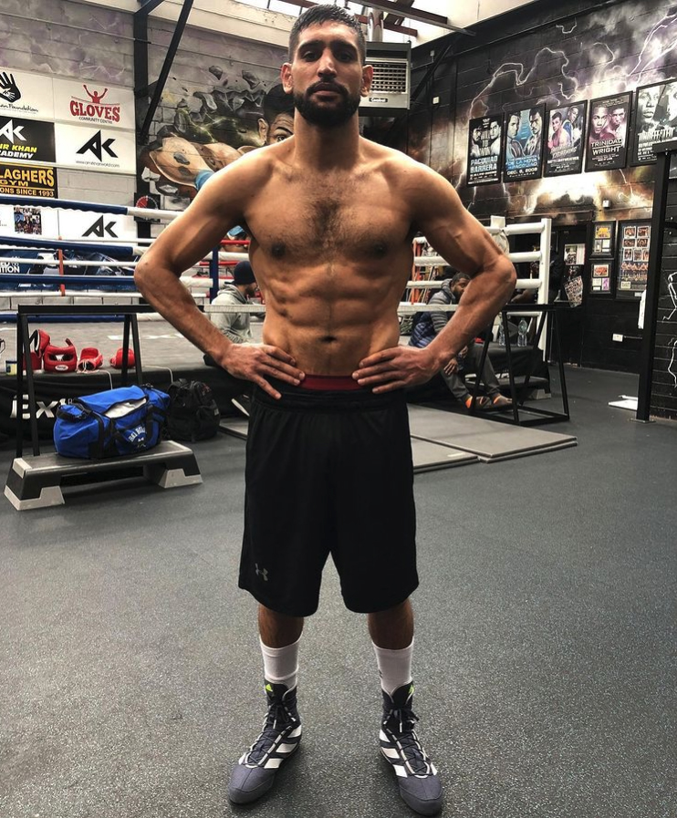 Ripped Amir Khan, 'Ready to war', shows off his chiselled abs following last sparring session in preparation for the Kell Brook grudge matches