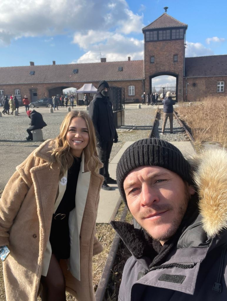 After tweets about his lovely day trip to Auschwitz, Jamie McDonnell deleted smiling Auschwitz death camp selfies.