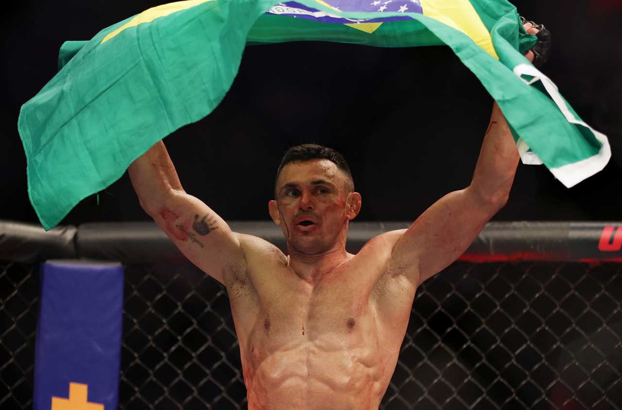 UFC 271: Watch Bloodied Douglas Silva de Andrade choke Sergey Morozov UNCONSCIOUS, after he suffered a HORRIFIC cut