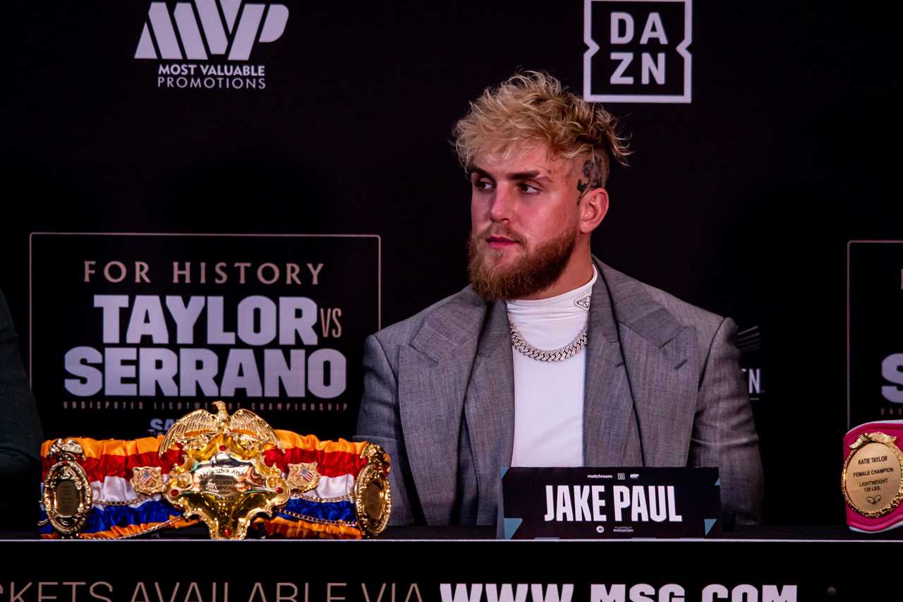 After praising Adesanya’s huge deal, Jake Paul told Conor McGregor to play your part in a better UFC fighter's pay.