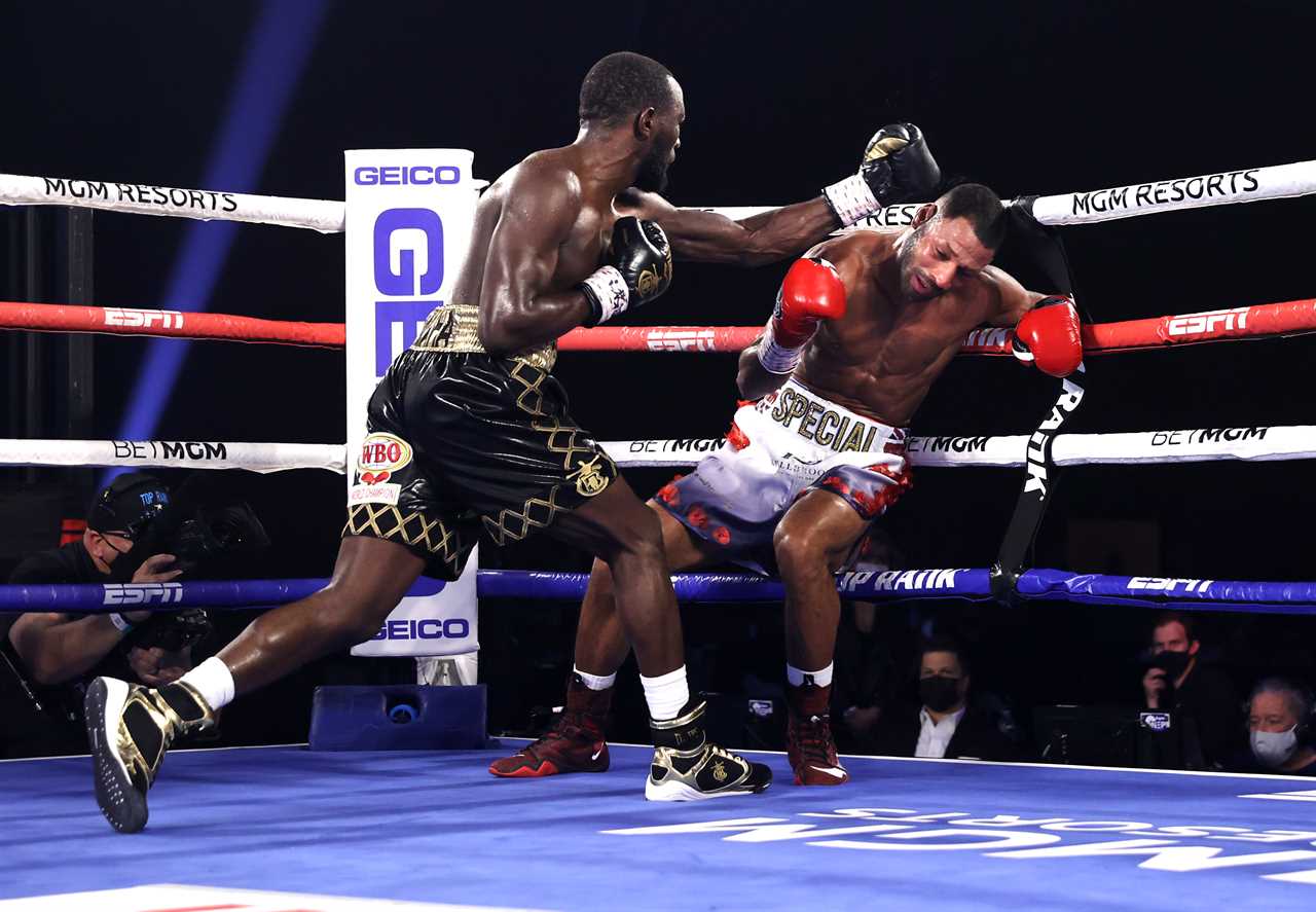 Punch resistance has literally vanished - Amir Khan blasts Kell Brook, claiming that he is only fighting for the pay-day.