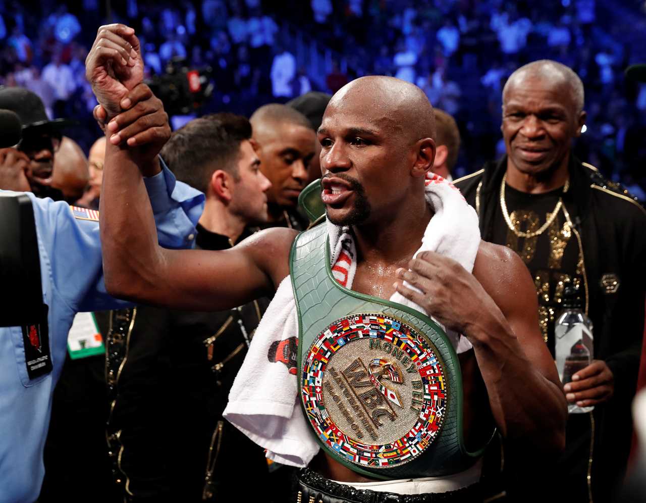 Floyd Mayweather says his 50-0 record of unbeaten boxing will never be broken, but he still wants to see proof.