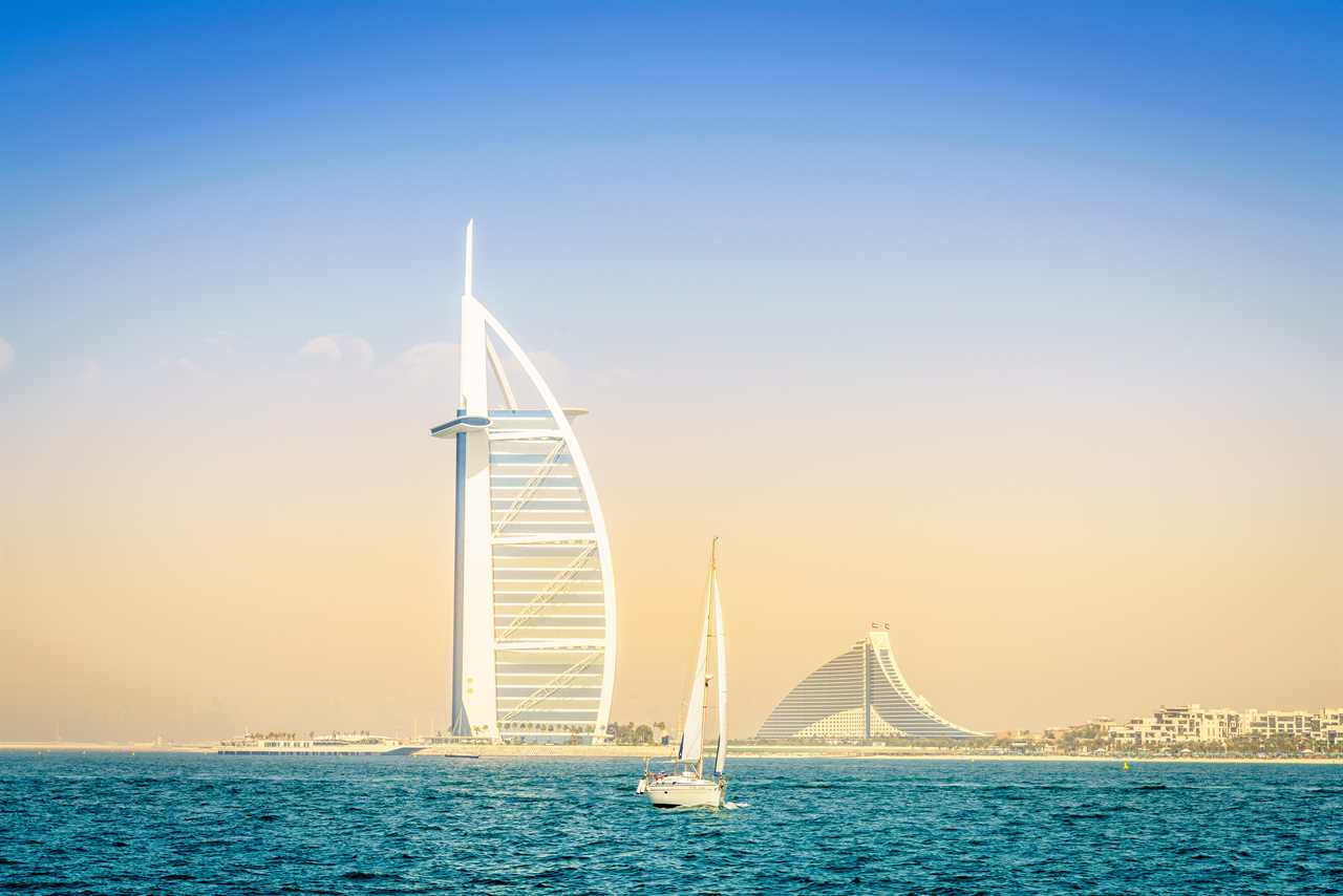 Rematch between Anthony Joshua and Oleksandr Usyk could be held at 321m above ground on Burj Al Arab in Dubai.
