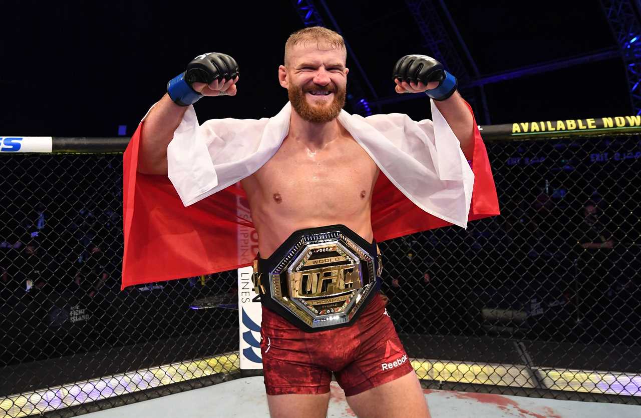 Jan Blachowicz, UFC's star, reveals how he lost his feeling in his arm after three hernias in the neck that forced him to pull out of the fight