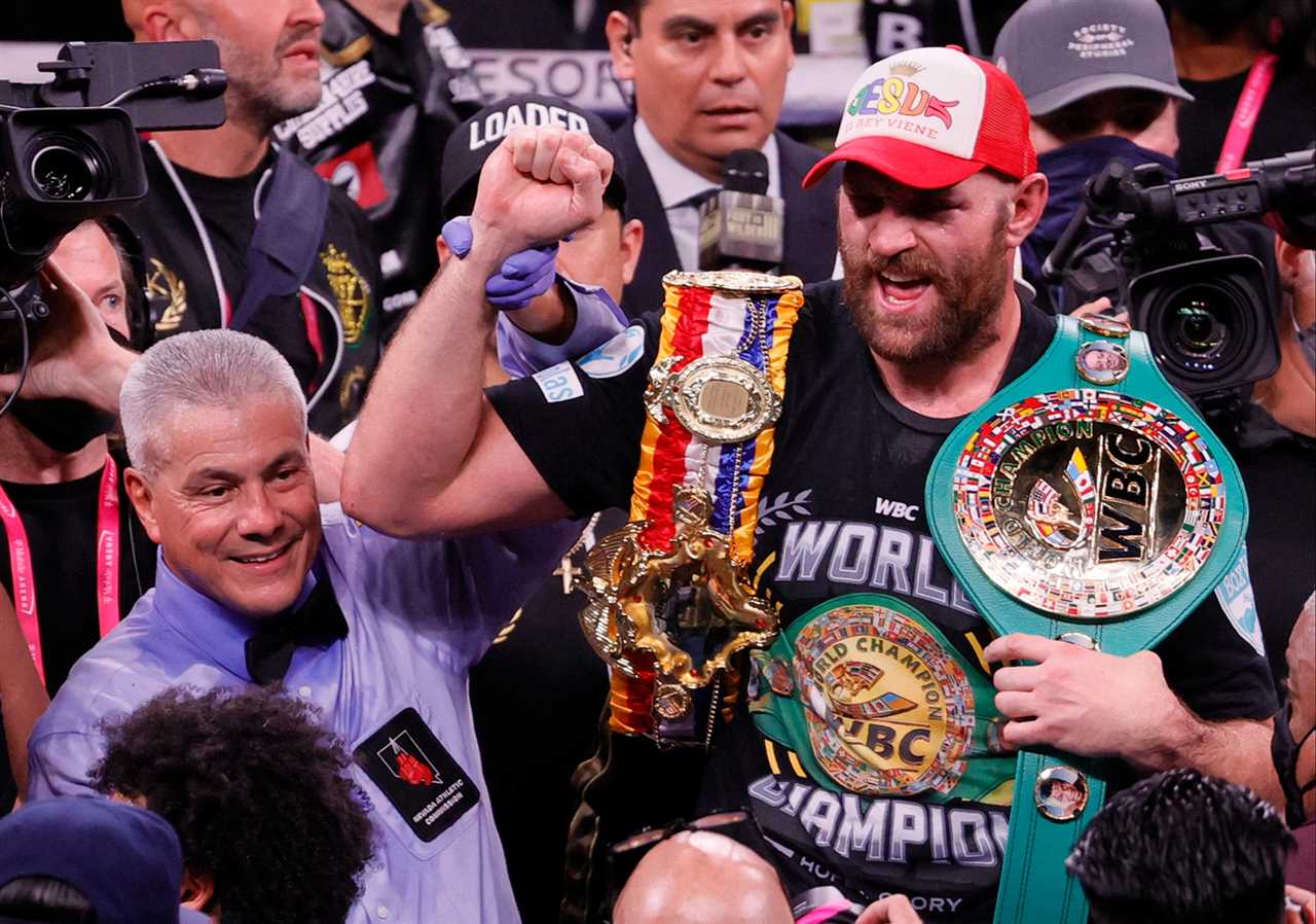 Jake Paul rekindles the war of words with Conor McGregor, UFC legend by pointing out how much Tyson Fury makes for fighting