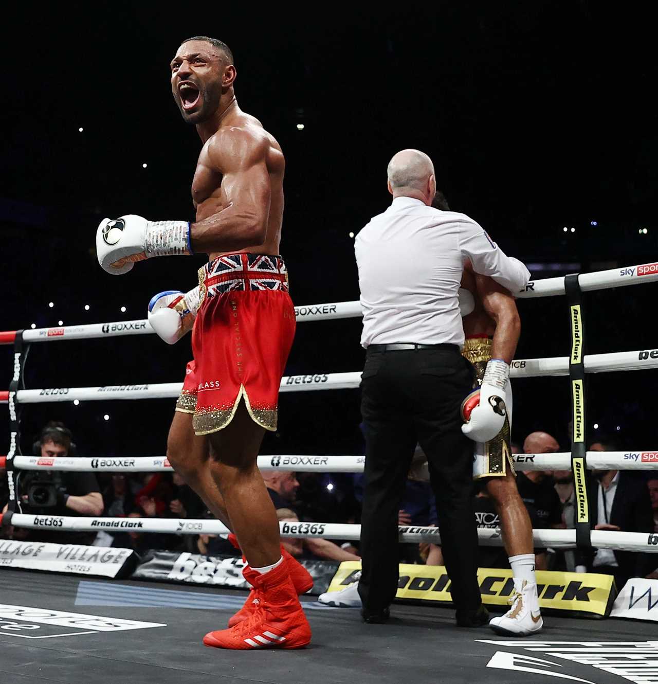Amir Khan vs Kellbrook bout has rematch clause, as Bolton boxer has opportunity to exact revenge upon bitter rival after KO