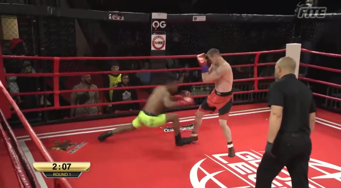 Boxer grabs opponent and does TWO MMA moves, shocking commentator and referee