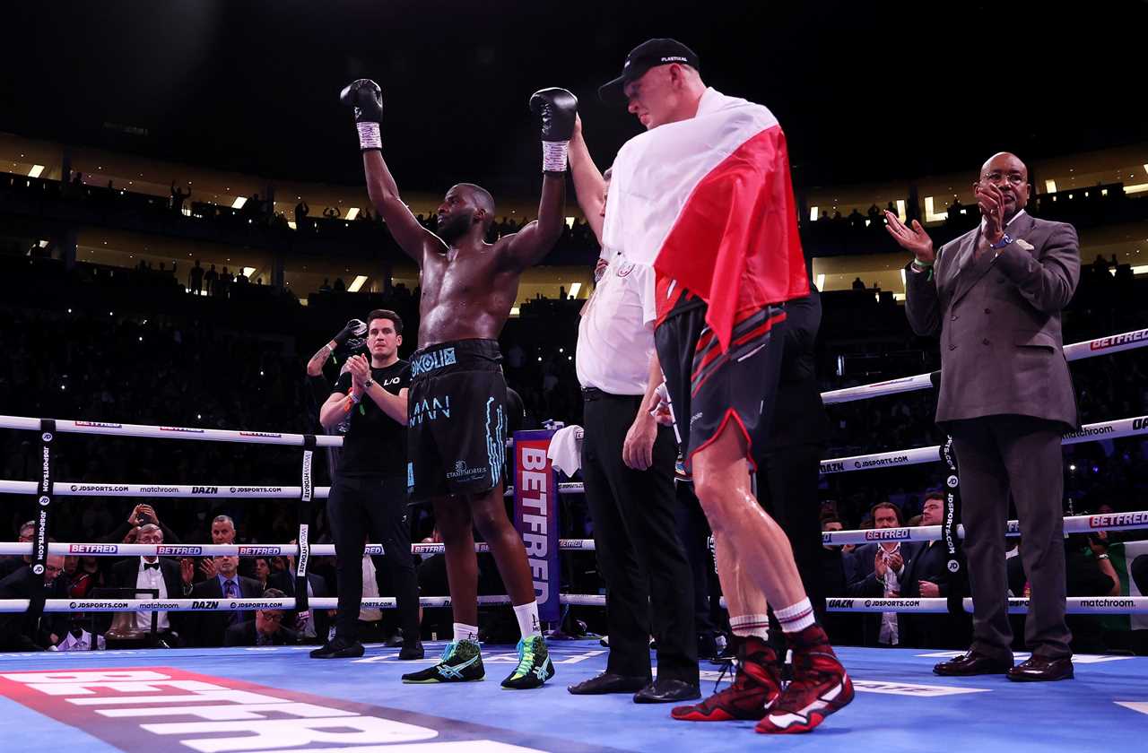 Anthony Joshua and UFC champ Israel Adesanya leave Lawrence Okolie to watch Brit win the hug-heavy Michal Chileslak fight