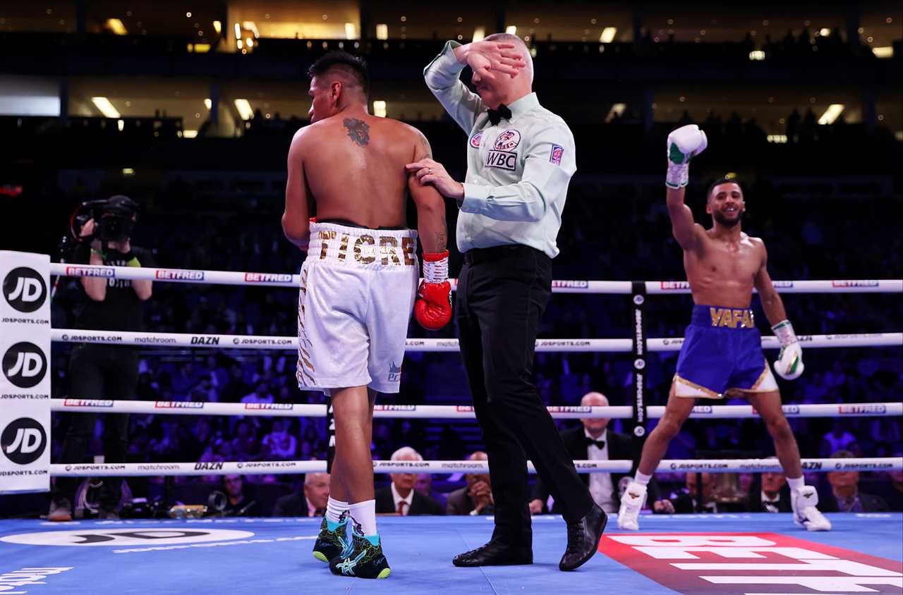 Galal Yafai, Olympic gold medalist, makes her professional debut with knockout on Lawrence Okolie’s undercard