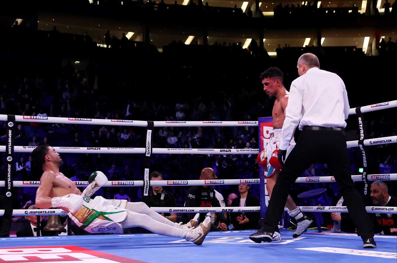 Before Jordan Gill's shocking one-punchKO, watch Karim Guerfi, boxer, perform bizarre WWE-style DDT against Jordan Gill.