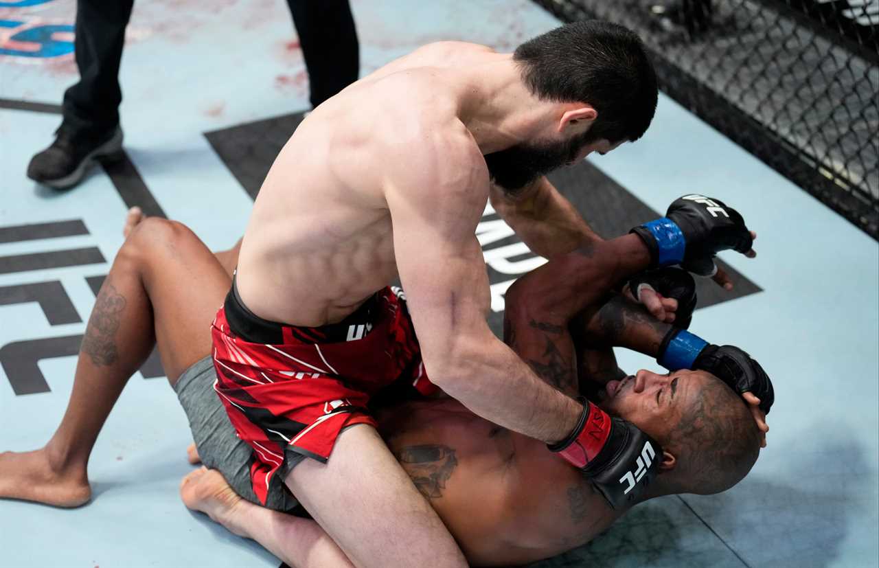 Khabib has secret phone conversations with Dana White about UFC title shot for Makhachev versus lightweight champion Oliveira