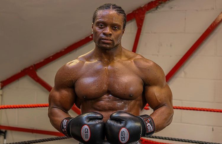 Armz Korleone is a 17th social media star and rap artist who can lift 230kg and will make his boxing debut