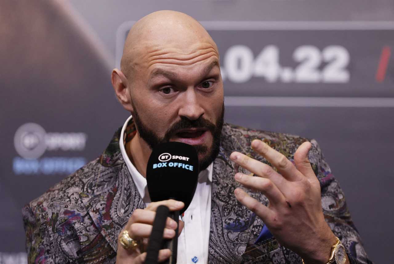 Tyson Fury says he would go into war for the UK, just like Oleksandr Uzyk and brave Ukrainian fighters after Russia invades.