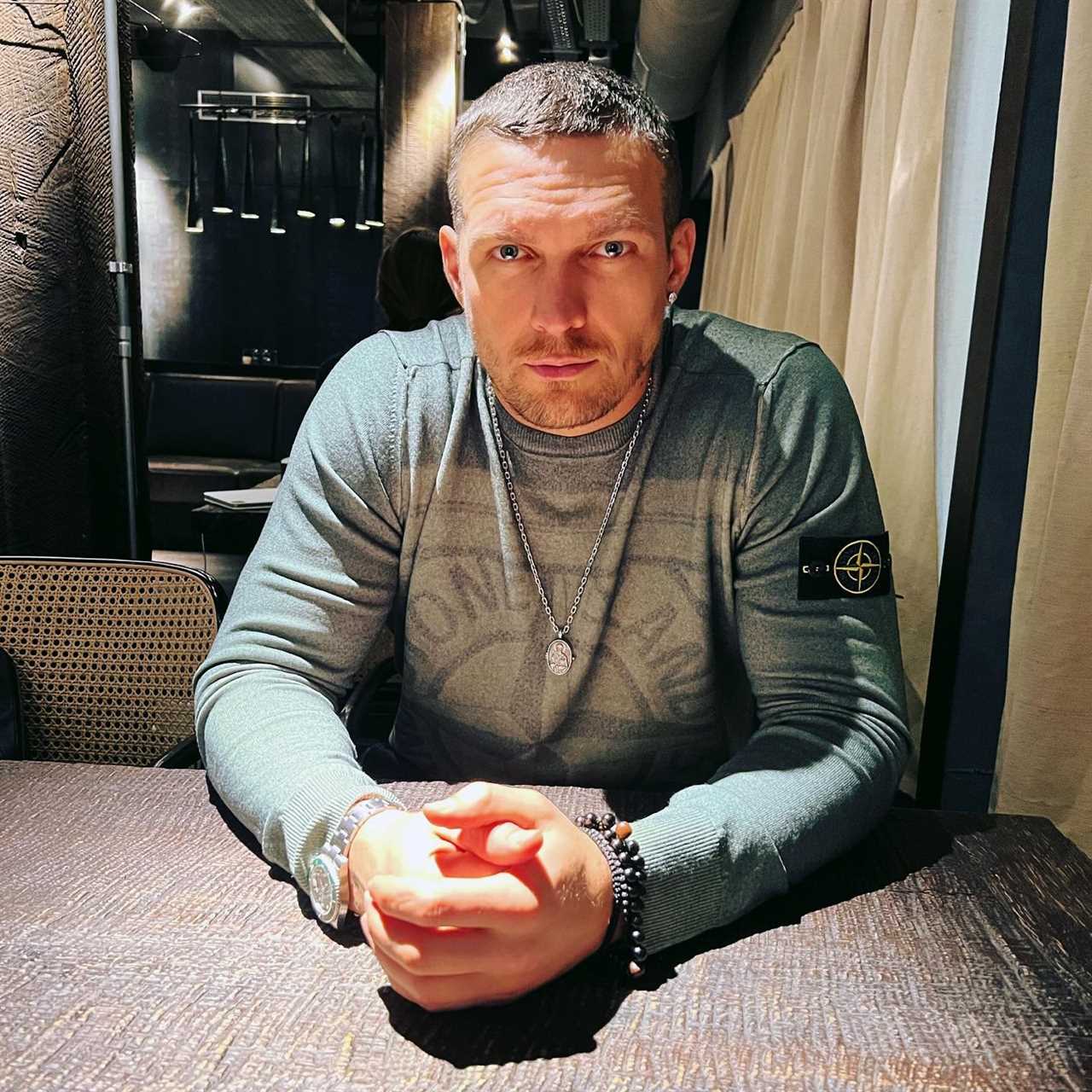 Oleksandr Usyk, a Ukrainian boxer, vows to fight Russia until the end and states that he has a gun. If I have to die, I'll do it.