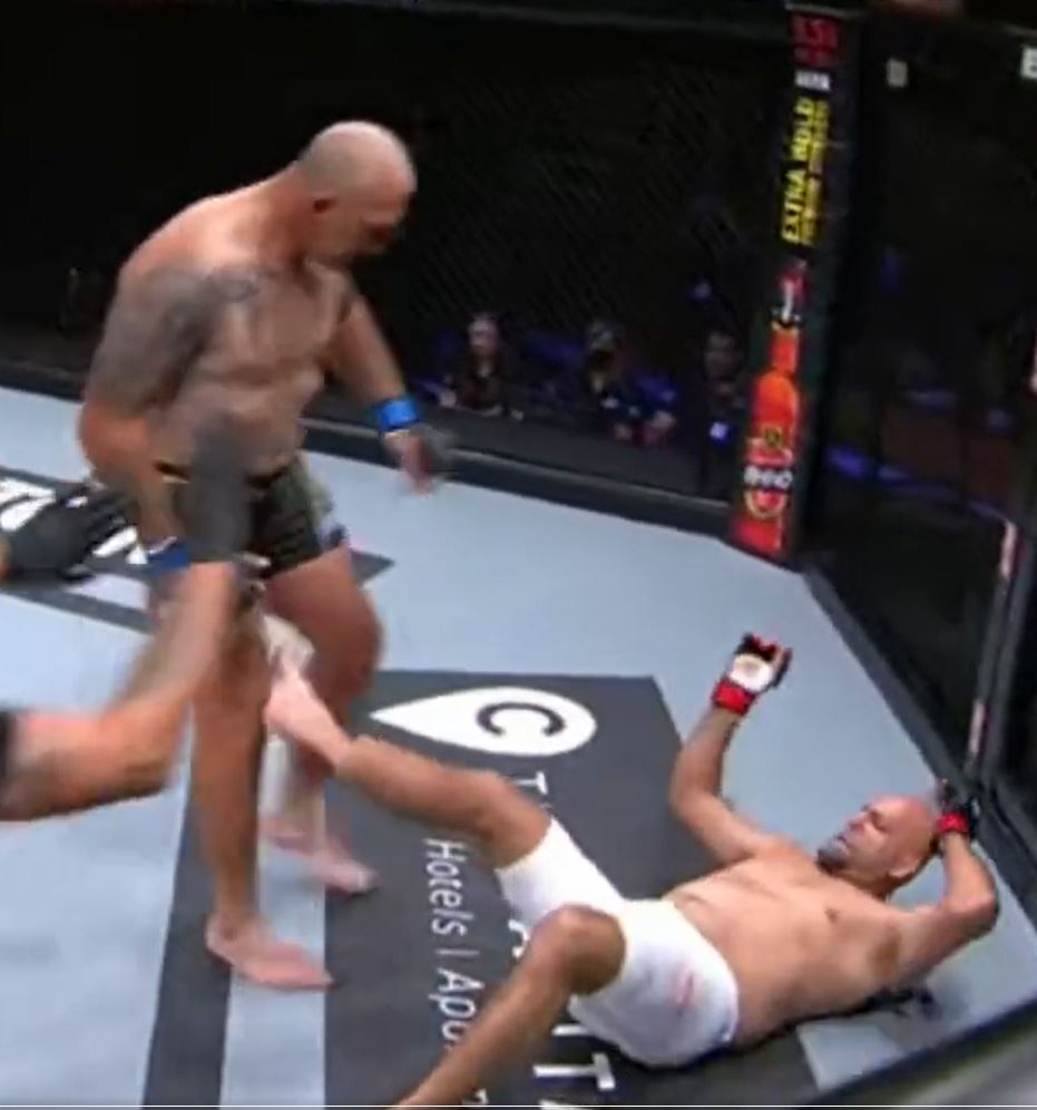 Incredible moment: Willem Smith's leg snapped during Extreme Fighting Championship fight in South Africa