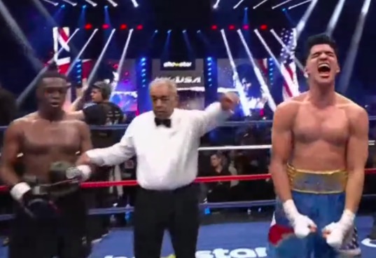 Fan invades the ring during Deji Vs Alex Wassabi YouTube Boxing fight, and is thrown a stool in the middle of the second round
