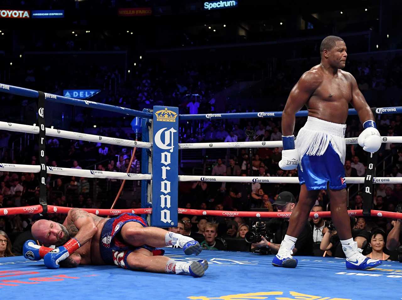 Anthony Joshua and Joe Joyce squabble on Twitter over the heavyweight clash.