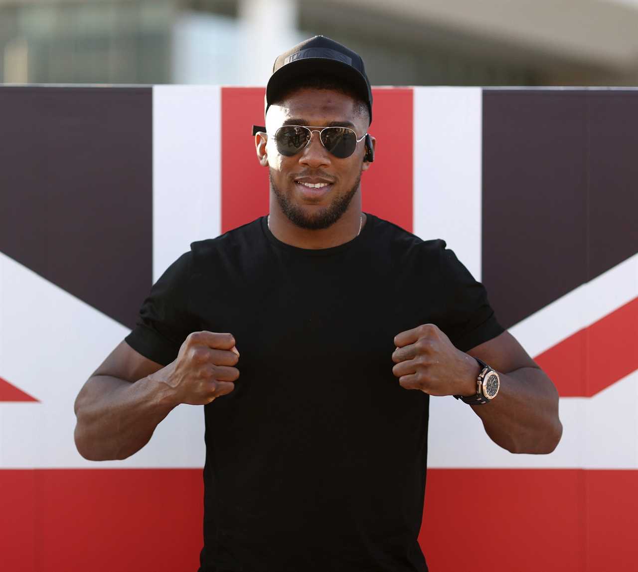 Anthony Joshua jokes that he wishes he had slept with Amir Khan's spouse, as Faryal Makhdoom denies the 'affair' claim.