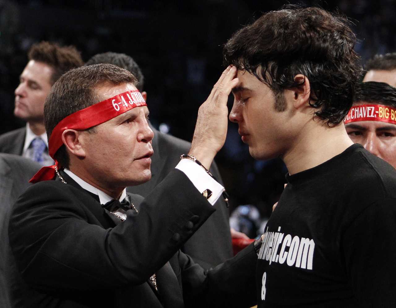 Pacquiao's son makes his debut with seven father-son boxing teams, including the Eubanks, Benns, Benns, and Hattons.