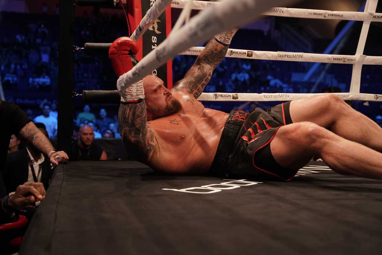 After winning a grudge match in Dubai, Thor trolls Eddie Hall with sarcastic comments about 'technique