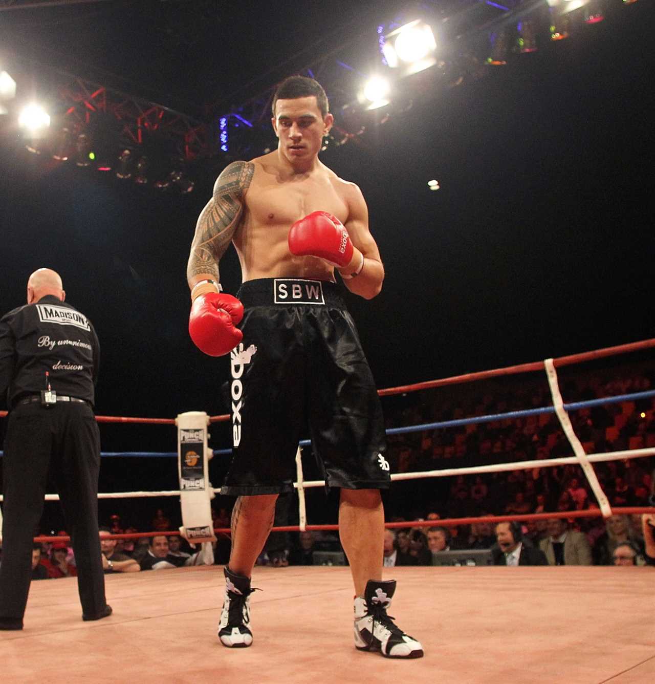 After flooring Barry Hall TWICE, Sonny Bill Williams defeats Barry Hall in the first round.
