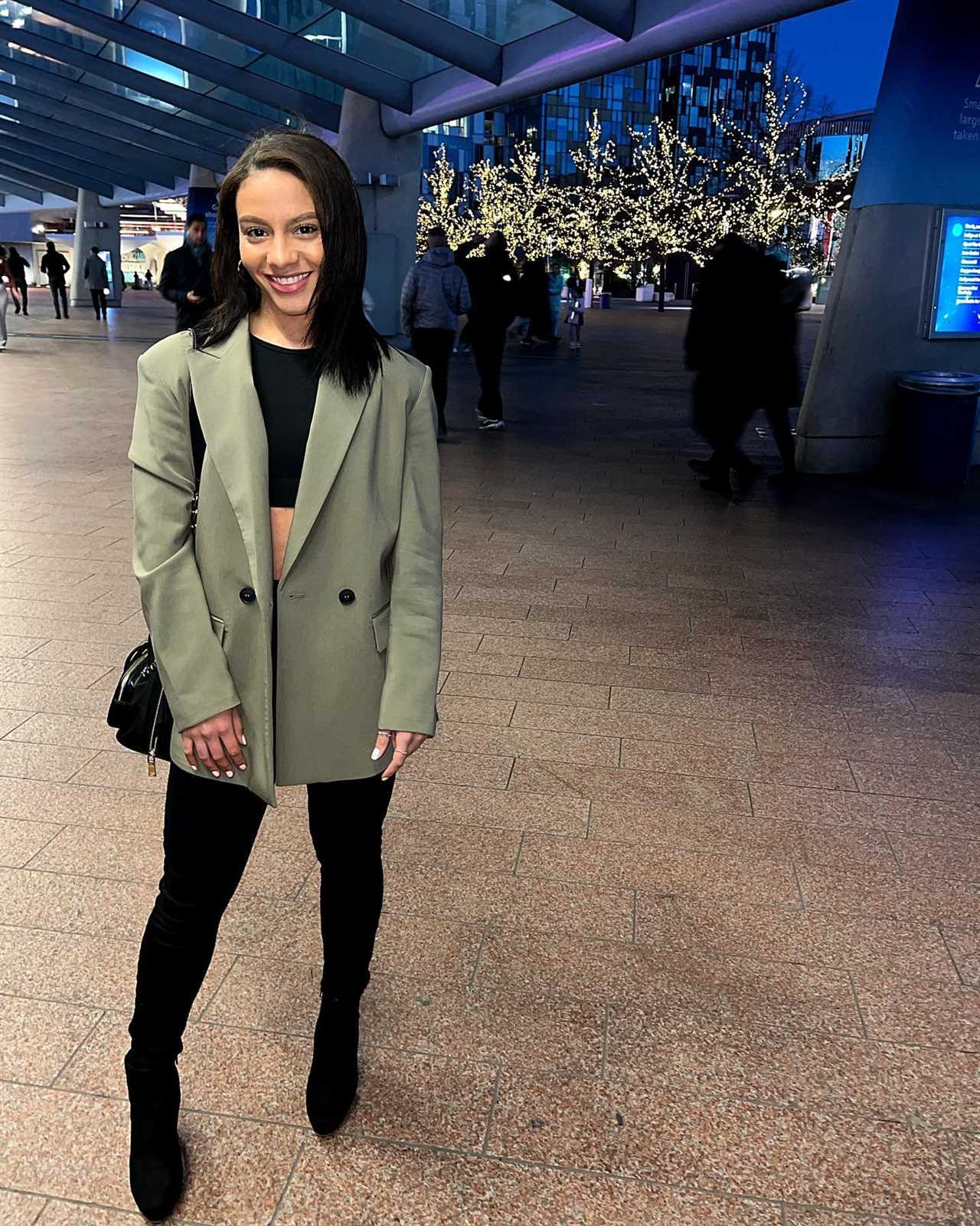 Anthony Joshua's Watford protégé Shannon Ryan is juggling O2 phones with her professional boxing debut.