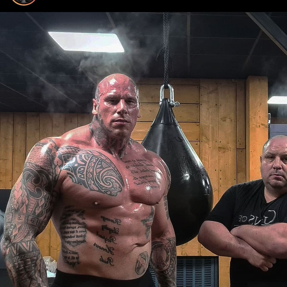 Martyn Ford, the upcoming opponent to Iranian Hulk, accuses him of photoshopping his photos