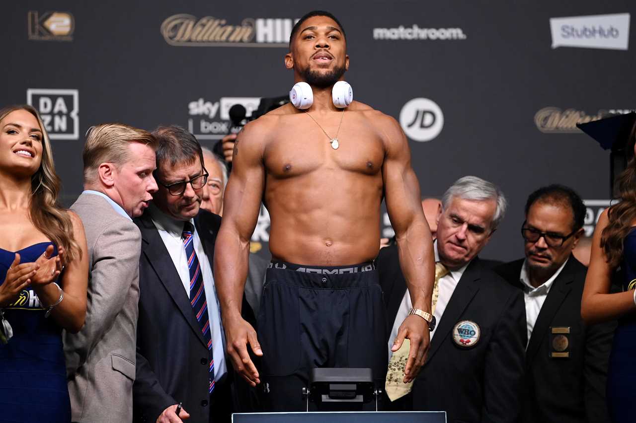 His trainer jokes that Tyson Fury or Anthony Joshua could meet up at 45, and Dillian Whyte predicts the same fate.