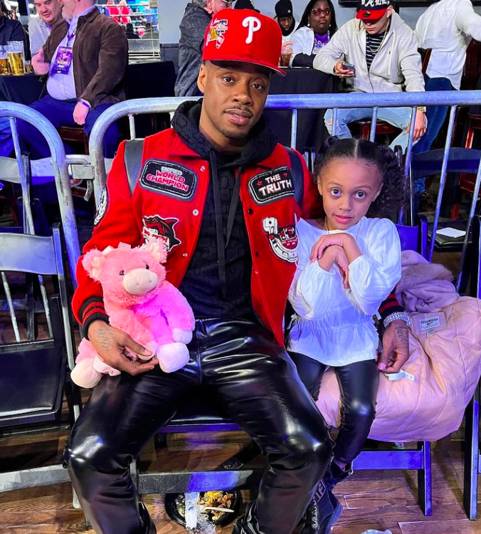 Errol Spence Jr.'s son learns to box at the age of ONE. Champ brings his children to the gym to'see where their food comes from'