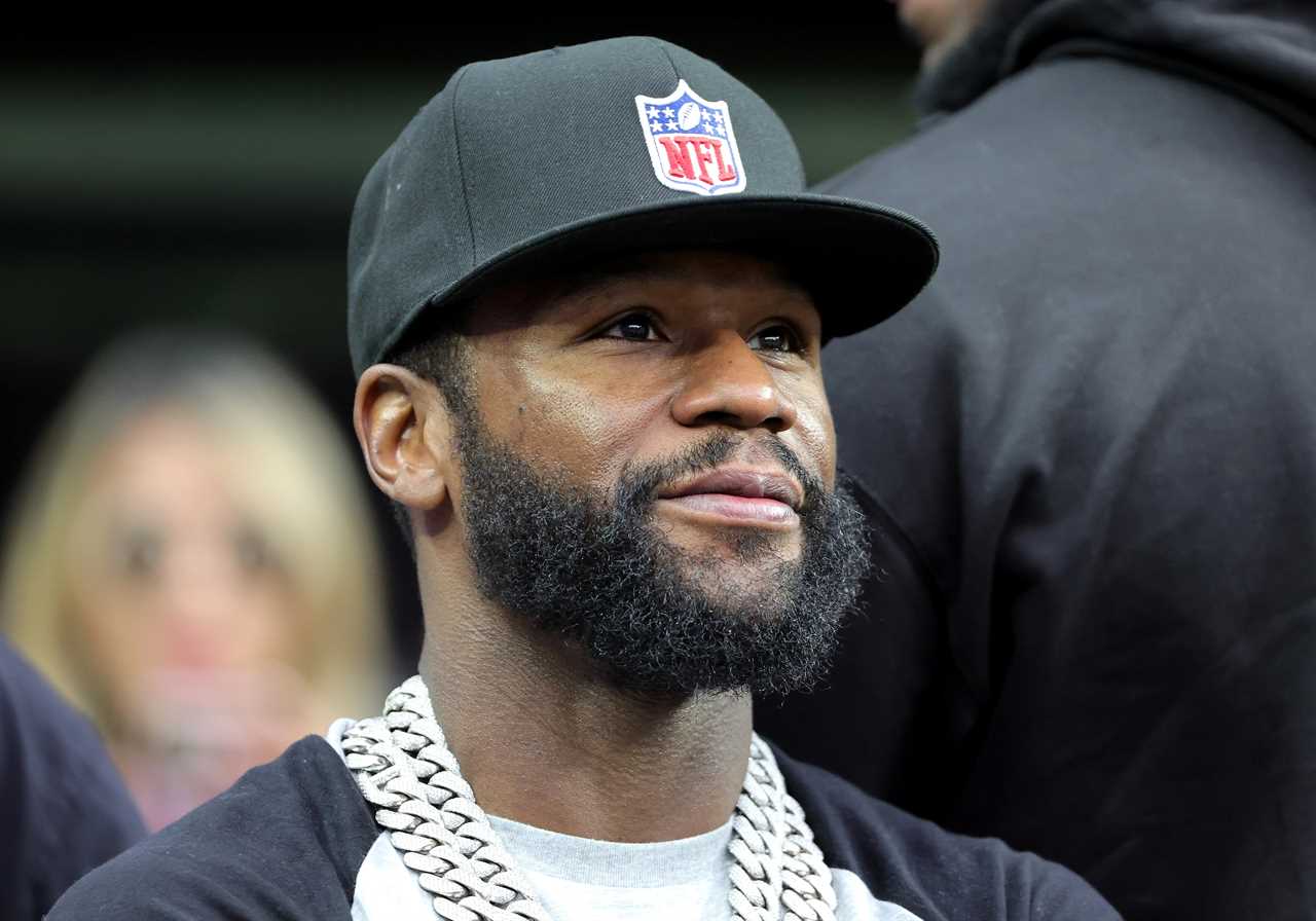 Floyd Mayweather, 45, will fight 'Dangerous’ Don Moore at Dubai helicopter landing pad, in his latest boxing return