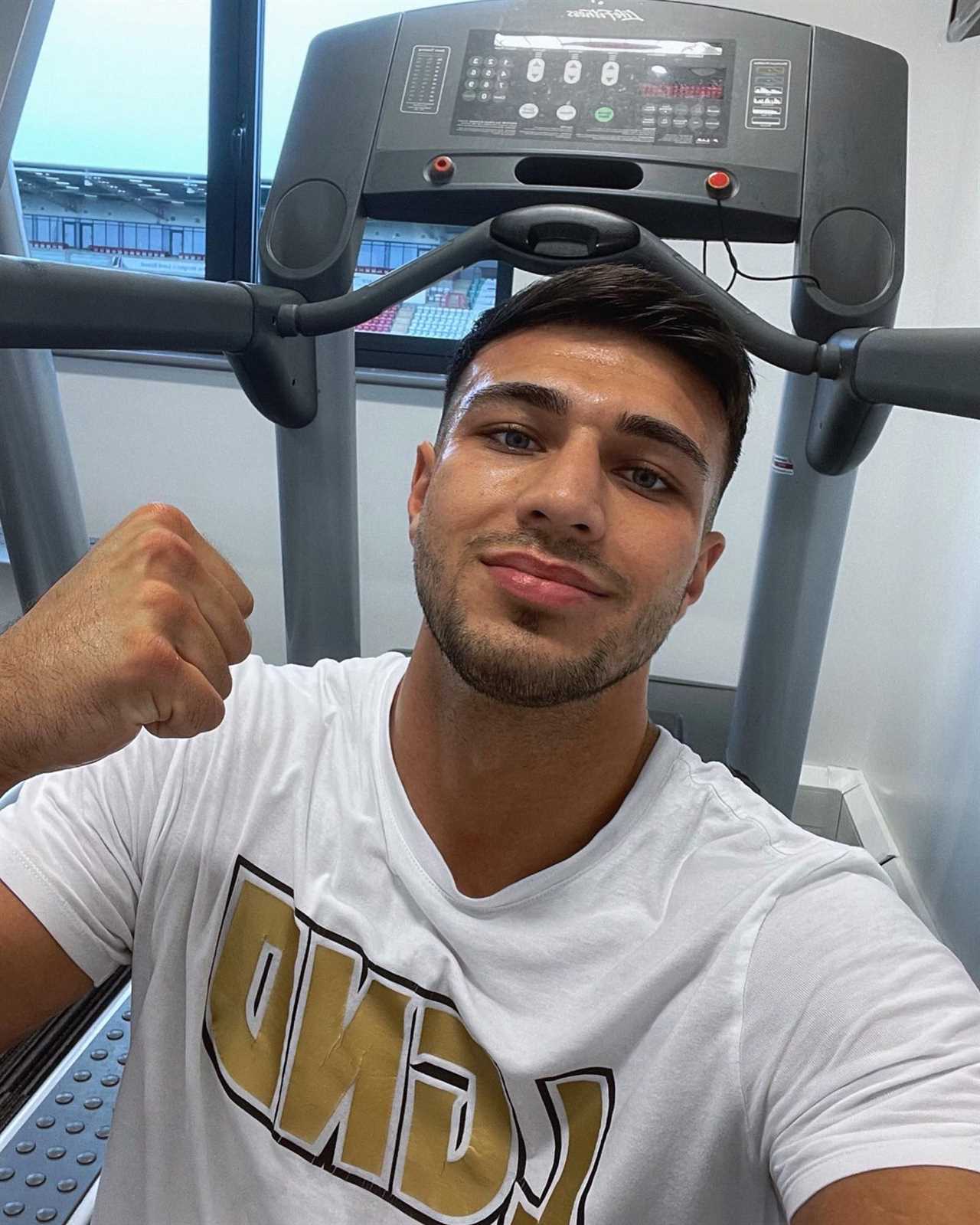Tommy Fury: Shut him up - Tommy Fury offers to settle 'unfinished business with Jake Paul in a sell-out UK stadium fight