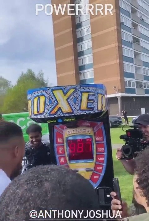 Watch Anthony Joshua's explosive punching power during an arcade boxing session at Easter Park Party in Watford