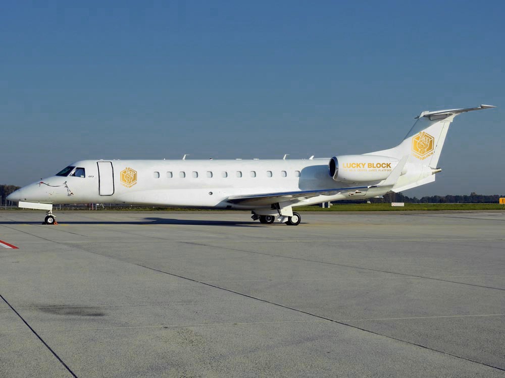 After a delayed flight on a private jet to the UK, Dillian Whyte and Tyson Fury have postponed their face-off