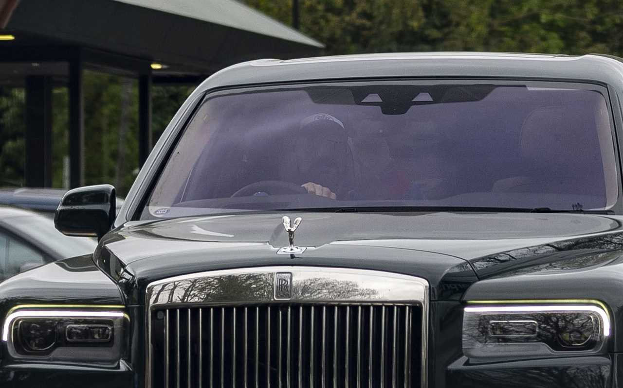 After beating Dillian Whyte at Wembley, Tyson Fury purchases a celebratory McDonald's in a PS300k Rolls-Royce