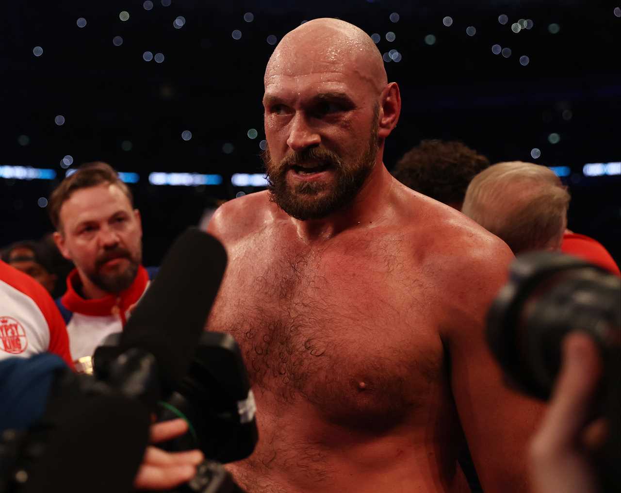 Tyson Fury, a retired Tyson Fury, says Oleksandr Usyk will not fight... but claims that he would punch him around the ring.