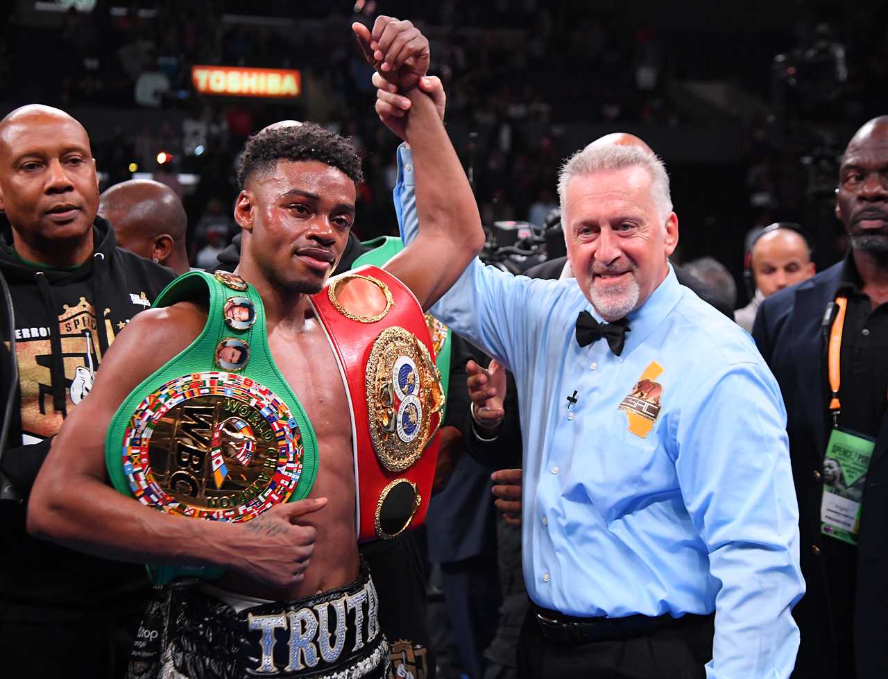 Errol Spence Jr. names the top five pound for pound lists and places Canelo alvarez at No1. But where is he?