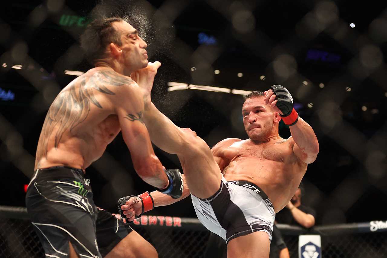 Conor McGregor agrees that Michael Chandler fight after witnessing Tony Ferguson's brutal front kickKO at UFC 274