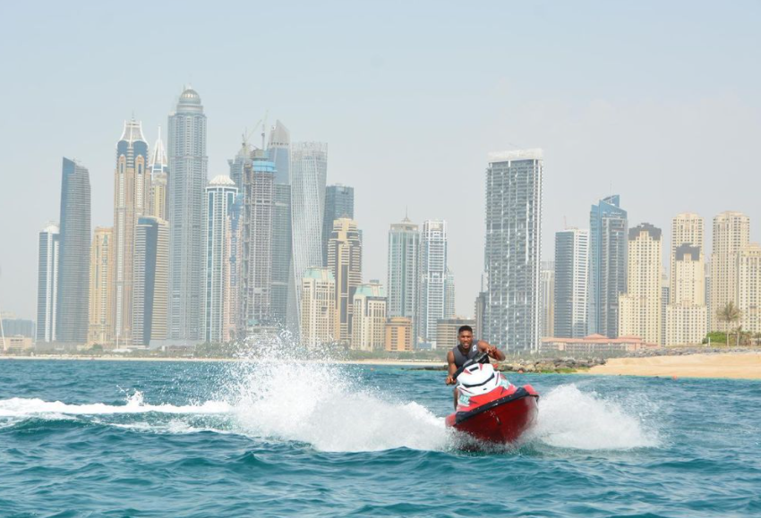 Anthony Joshua jet-skis and shows off a huge body in Dubai, ahead of Oleksandr Uzyk's rematch