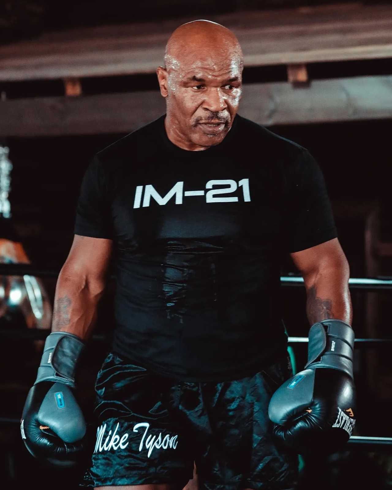 Mike Tyson (55) confirms talks to Jake Paul (25), about shock boxing fights with YouTuber