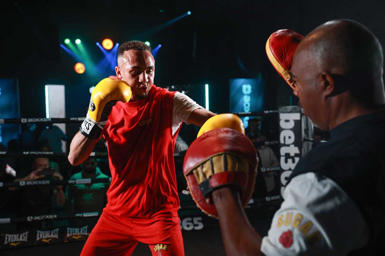 Anthony Joshua supports Ben Whittaker, despite Tyson Fury being his coach.