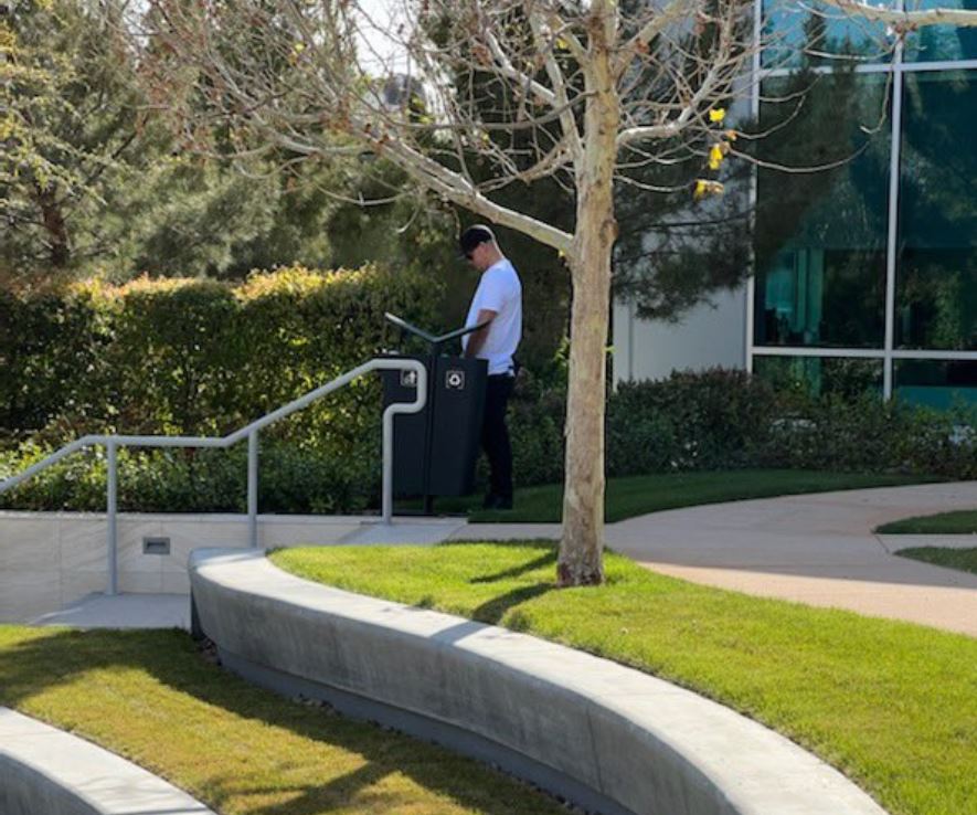 Taking a pi*** on them - Nate Diaz urinates in front of UFC Headquarters amid a contract dispute with Dana White