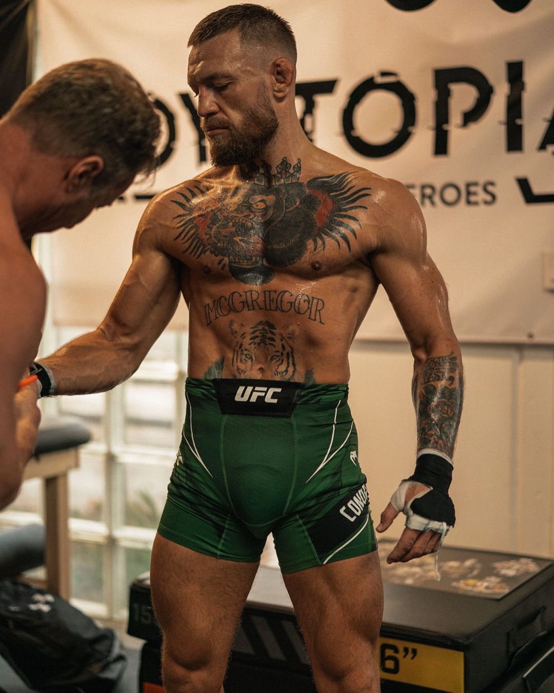Conor McGregor's UFC rivals reveal the brutality of McGregor and discuss their fight.