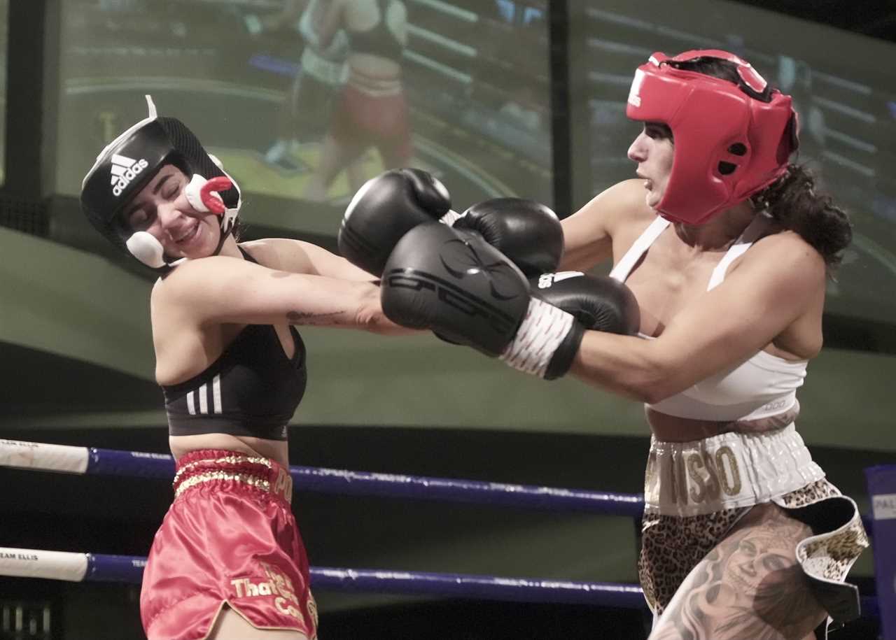 Reality TV star Arabella de Busso dresses in tiny black Gstrings and sexy lingerie for her boxing debut. She then goes on to win