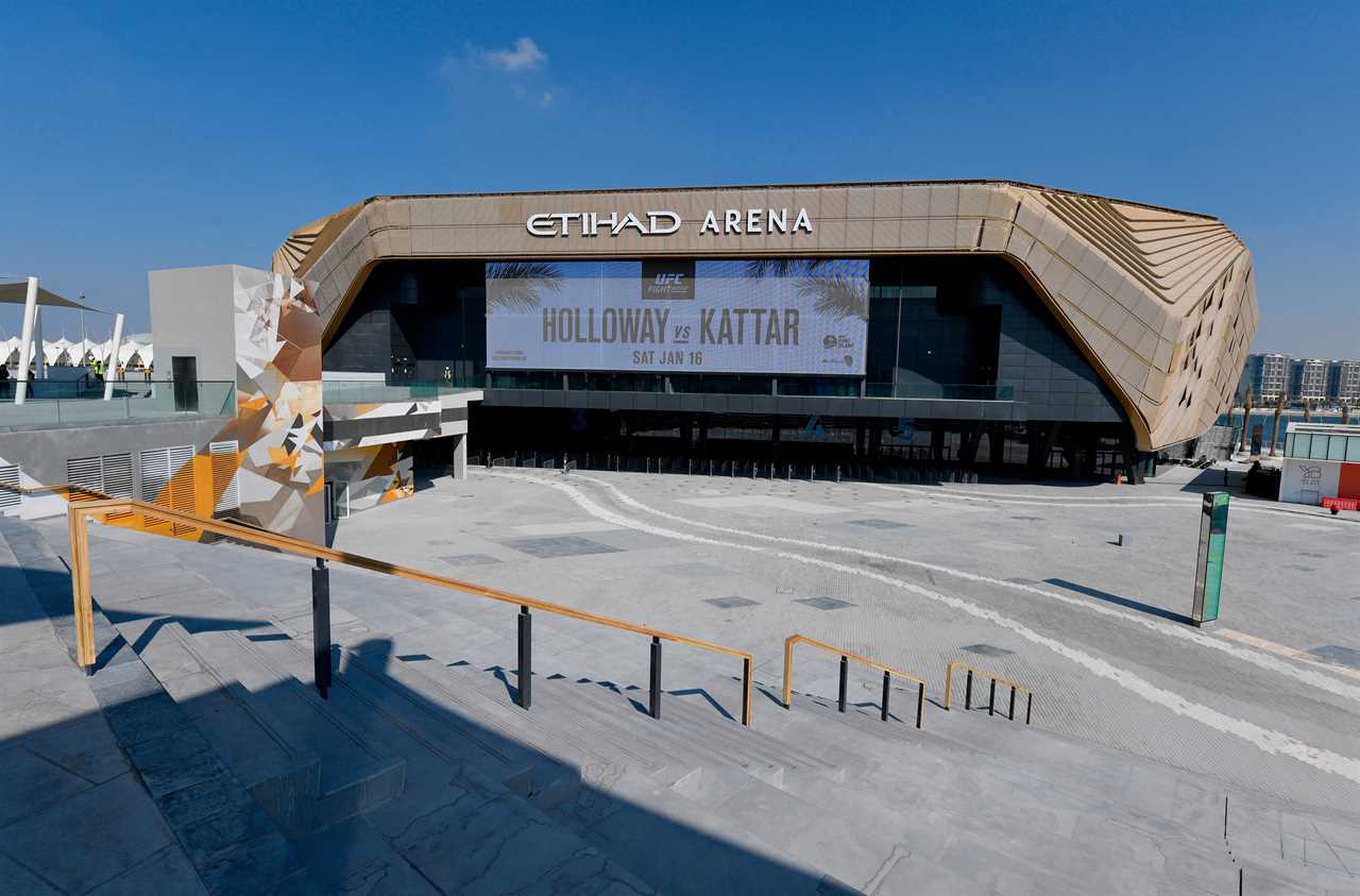 Floyd Mayweather vs Don Moore is back ON in Abu Dhabi after last-minute changes are confirmed by Dubai Helipad bout scrapped