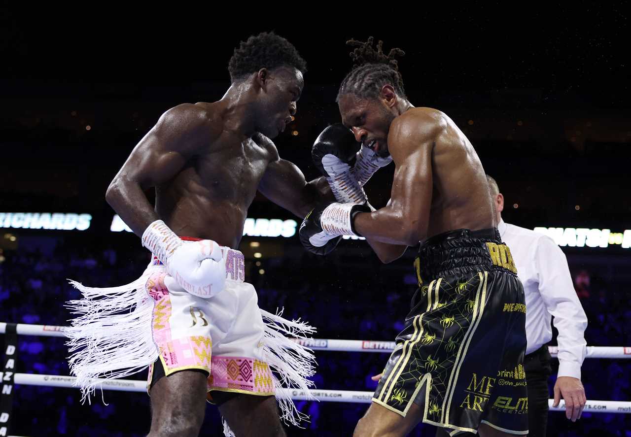 Joshua Buatsi defeats Craig Richards to become King Of South London and closer to a title