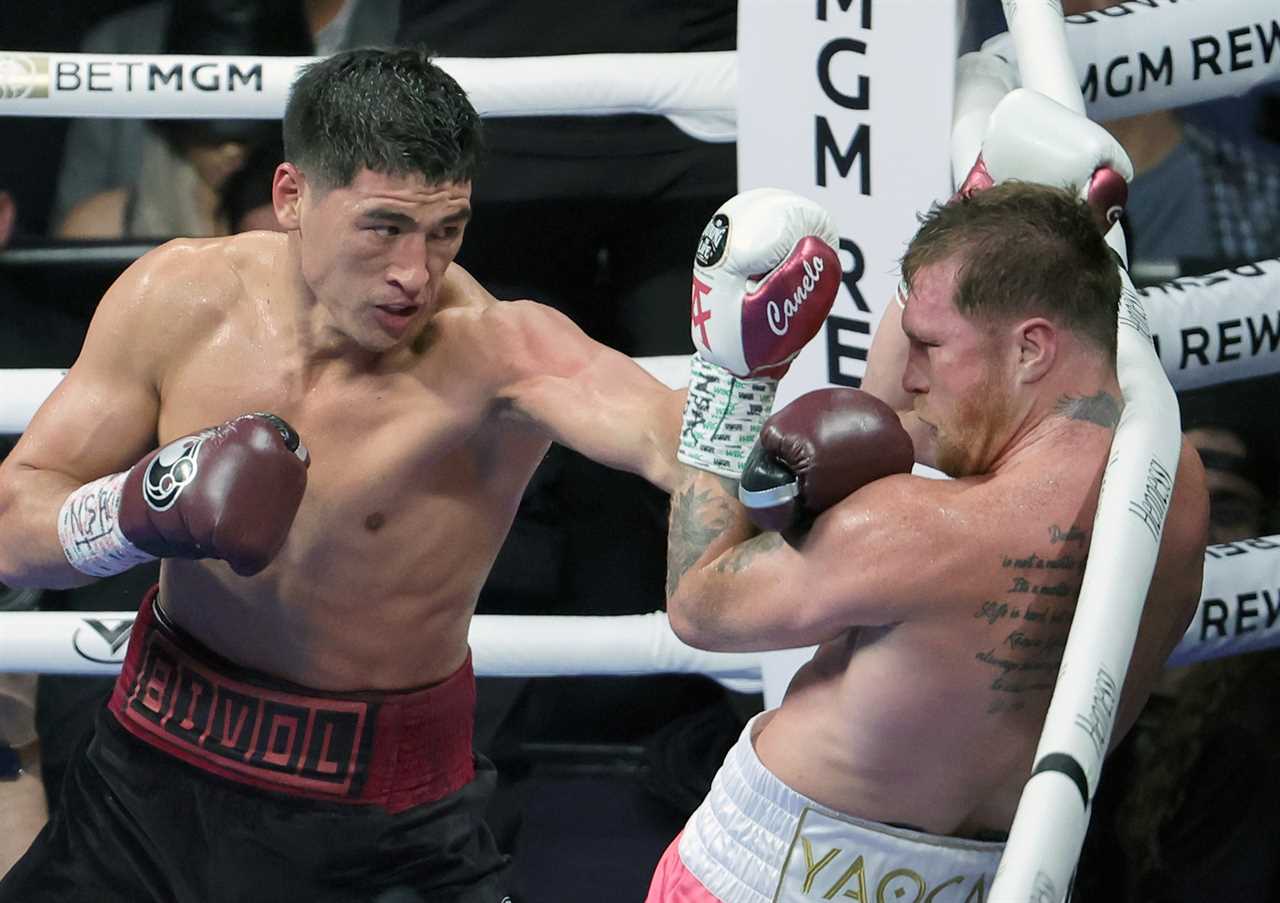 Eddie Hearn, promoter of Canelo, says that Canelo's career is at risk if he loses the Golovkin triogy fight