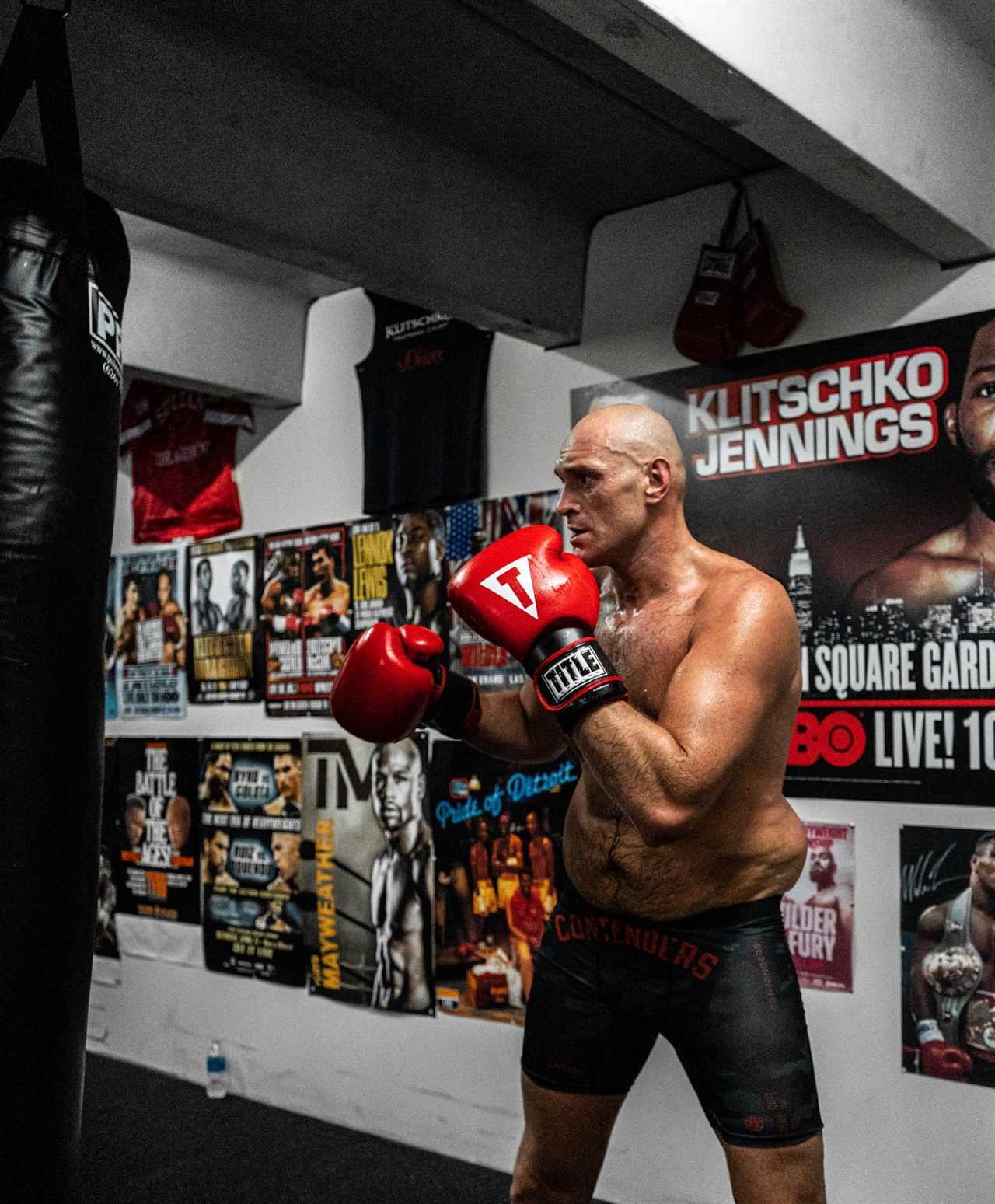 After hinting at MMA switching in throwback snaps, Tyson Fury trains alongside UFC star Nick Diaz.