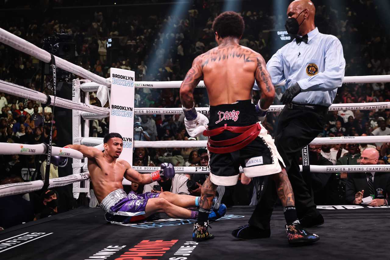 Floyd Mayweather no-shows Gervonta Davis’ fight with Rolando Romero after boxing legend has ‘family emergency’