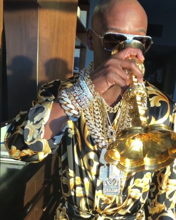 Floyd Mayweather's $1bn career earnings: How Floyd Mayweather lost and won from extravagant parties to his love for luxury jewellery