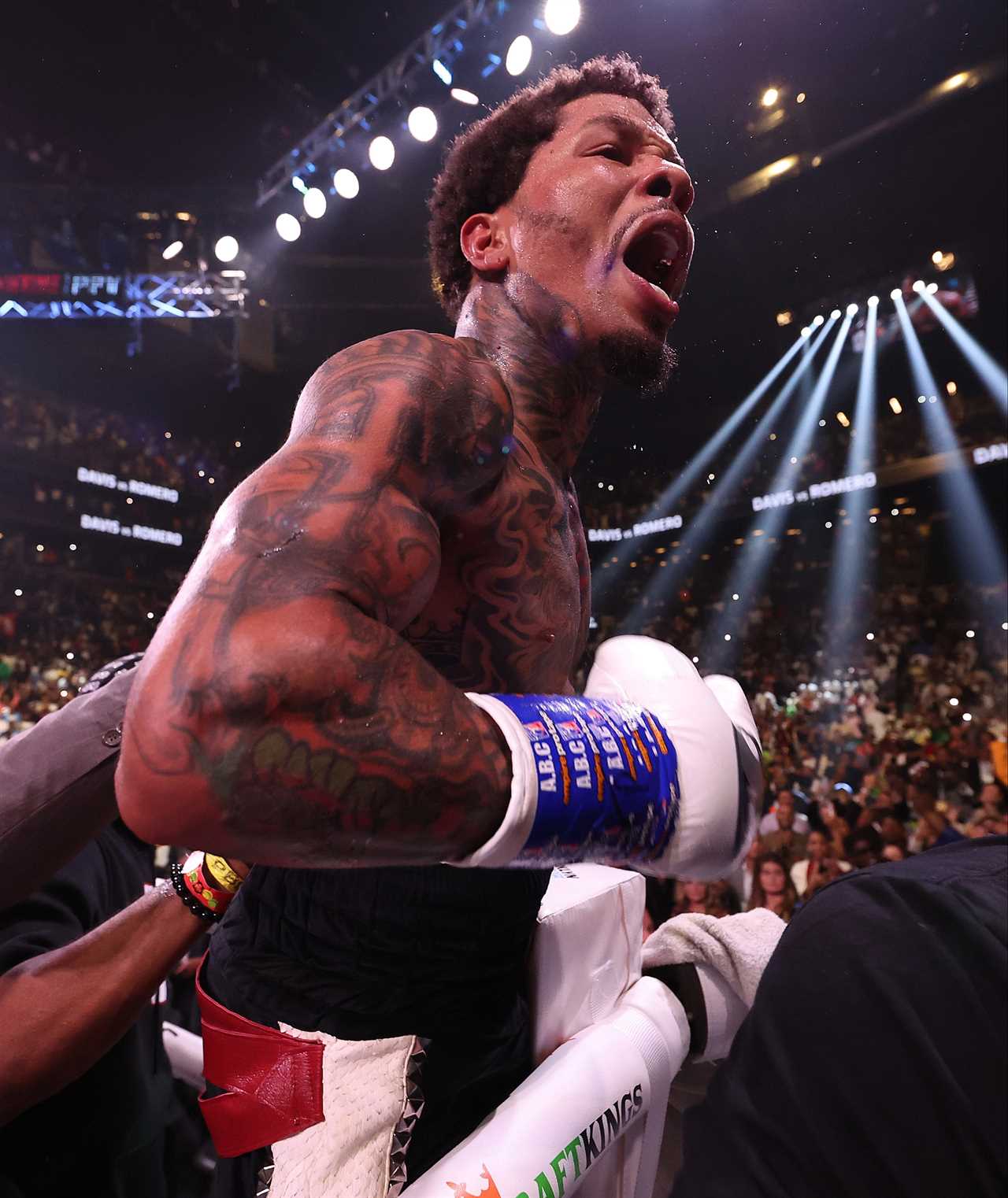 Oscar De La Hoya offers Gervonta Davis millions of dollars to fight Ryan Garcia in the aftermath of Mayweather's split.
